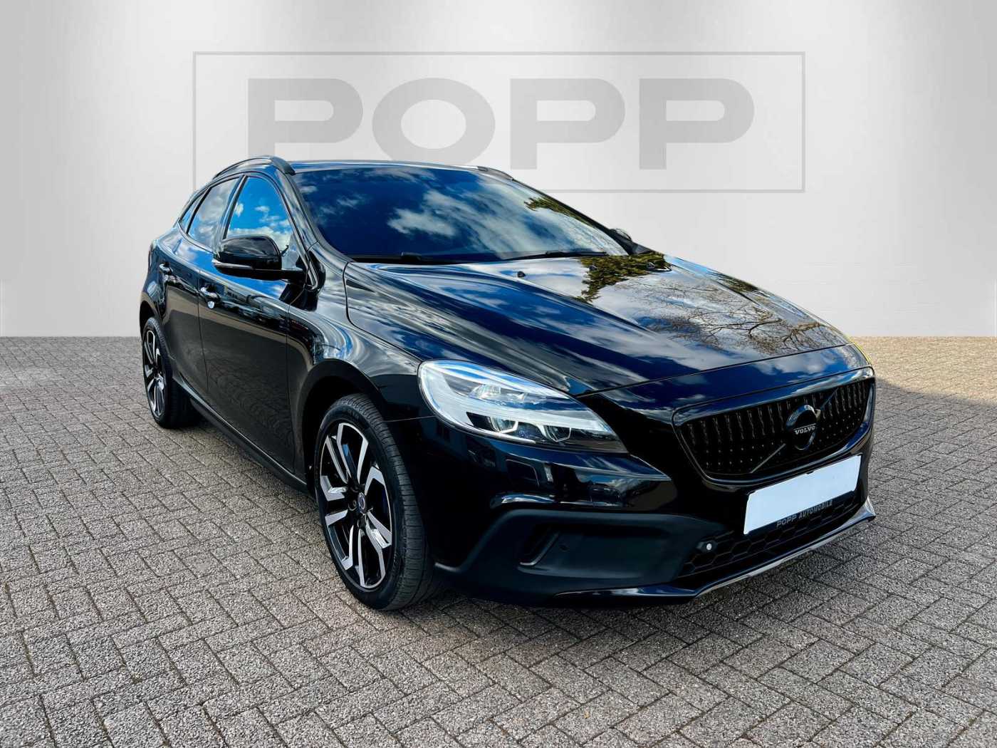 Volvo  T4 AWD Summum CAM LED NAV STHZ