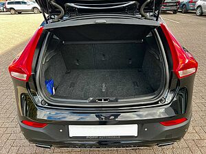 Volvo  T4 AWD Summum CAM LED NAV STHZ